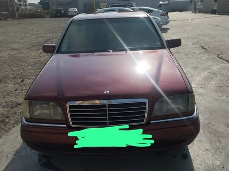Mercedes C 180