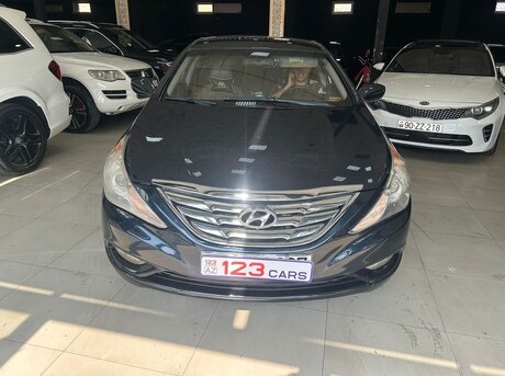 Hyundai Sonata 2011