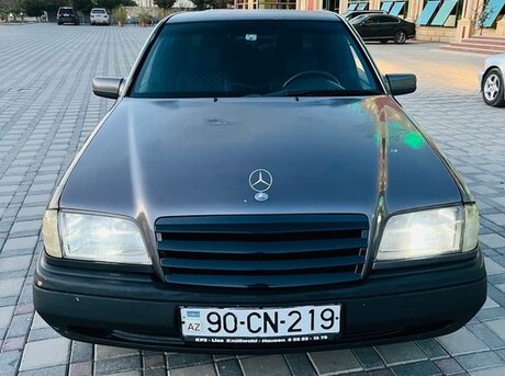 Mercedes C 180