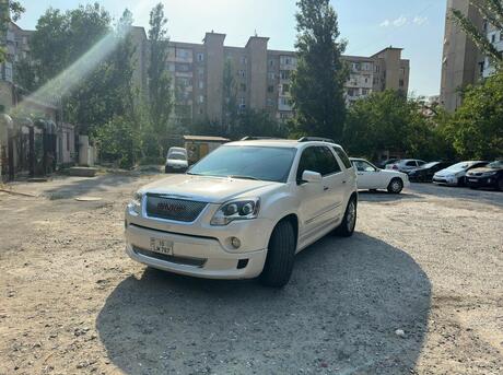 GMC Acadia 2011