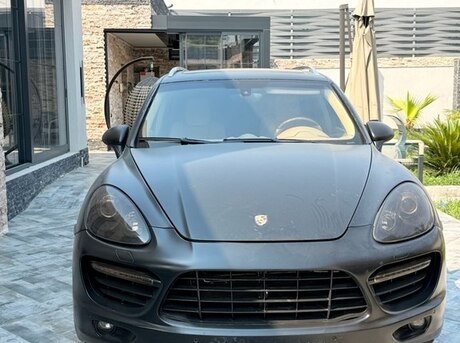 Porsche Cayenne S