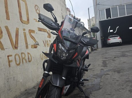 Bajaj Dominar 400 2024
