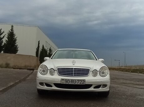 Mercedes E 240 2003