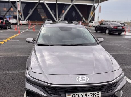 Hyundai Elantra 2024