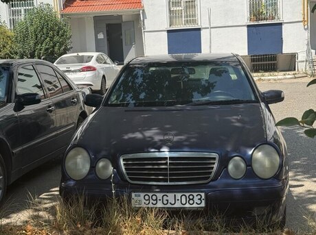 Mercedes E 220 d 2000