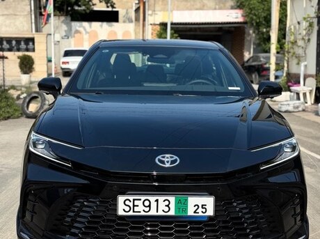 Toyota Camry 2025