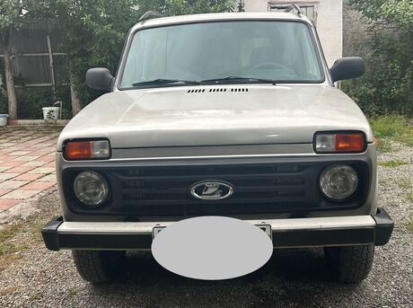 LADA (VAZ) Niva 2000