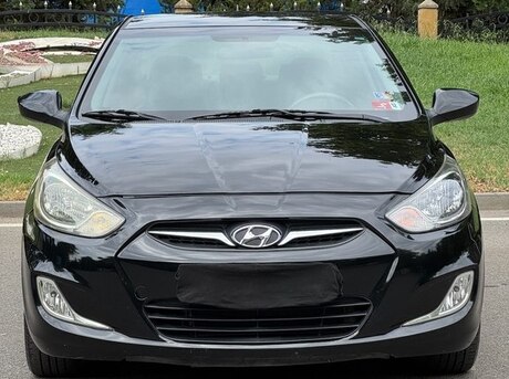 Hyundai Accent 2013