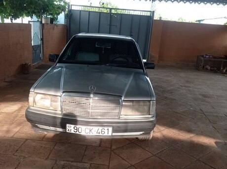 Mercedes 190 1990