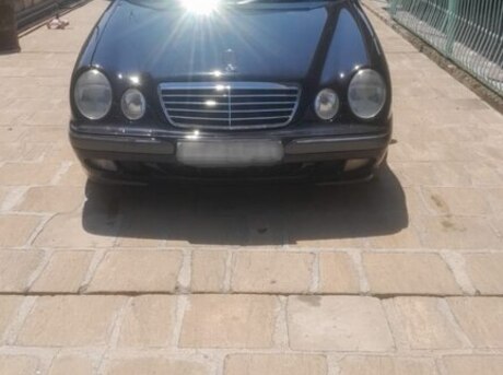 Mercedes E 240 2000