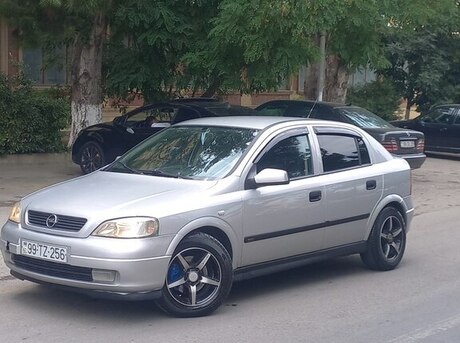 Opel Astra 2000