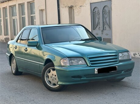 Mercedes C 230