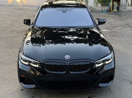 BMW 330 2019
