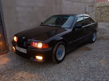 BMW 318 1992
