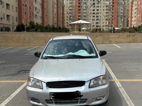 Hyundai Accent 2001