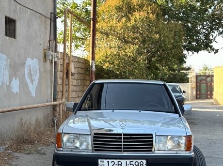 Mercedes 190 1990