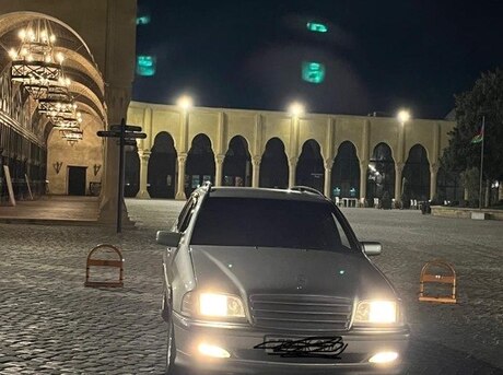 Mercedes C 220 d 2000