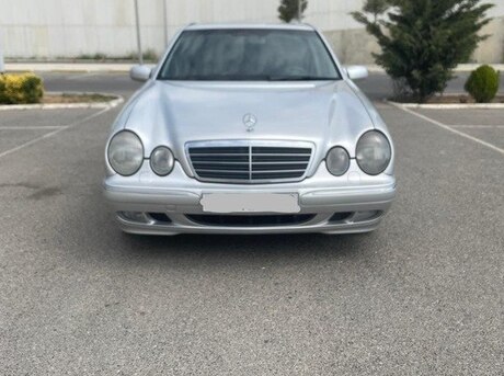 Mercedes E 240 2001