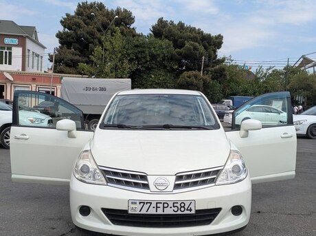 Nissan Tiida 2011