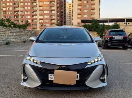 Toyota Prius PHV 2018