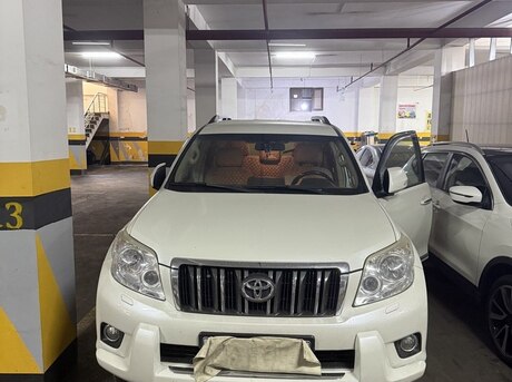 Toyota Land Cruiser Prado 2010
