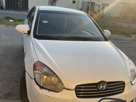 Hyundai Accent 2010