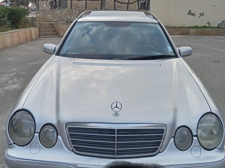 Mercedes E 270 2000