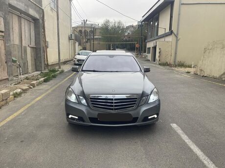 Mercedes E 220