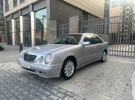 Mercedes E 240 2000