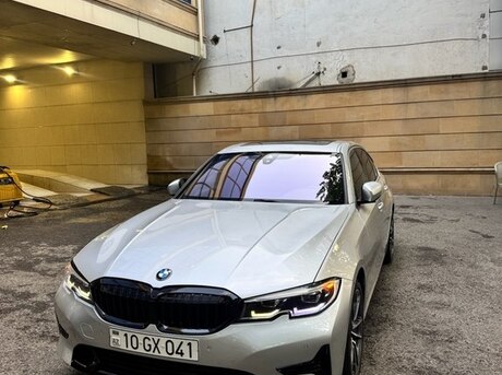 BMW 330 2019