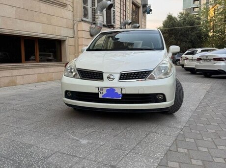 Nissan Tiida 2008