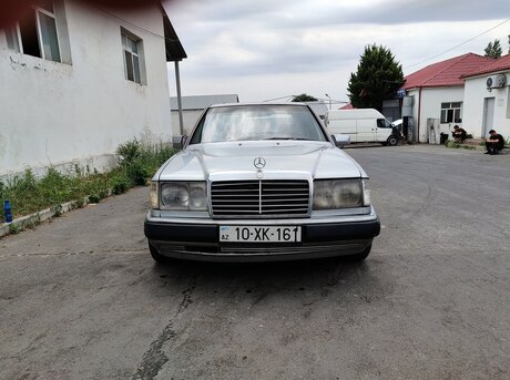 Mercedes E 300 d 1993