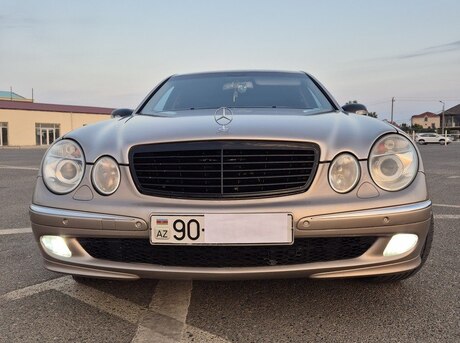 Mercedes E 220 2003
