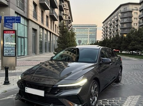 Hyundai Elantra 2024