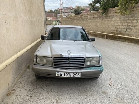 Mercedes 190 1990