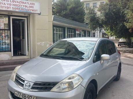 Nissan Tiida 2011