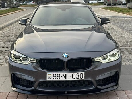 BMW 330 2018