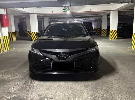 Toyota Camry 2019