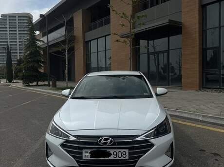 Hyundai Elantra 2019