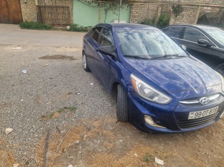 Hyundai Accent 2015