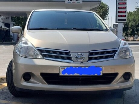 Nissan Tiida 2012