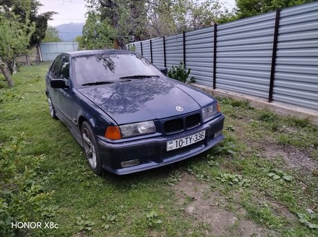 BMW 323 1996