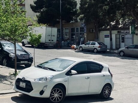 Toyota Aqua 2016