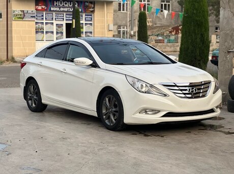Hyundai Sonata 2010