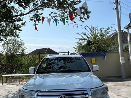Toyota Land Cruiser 2013