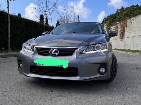Lexus CT 200h
