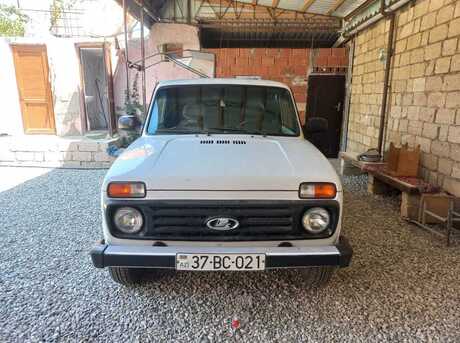 LADA (VAZ) Niva 2005