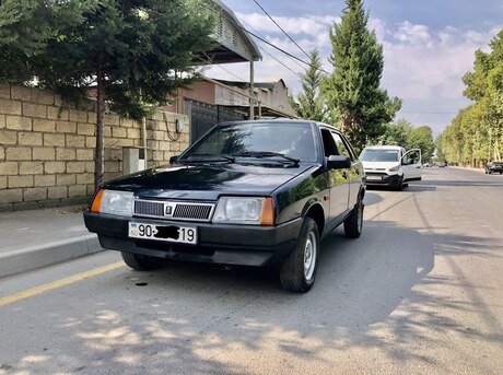 LADA (VAZ) 21099 2000