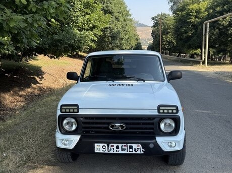 LADA (VAZ) Niva 2016