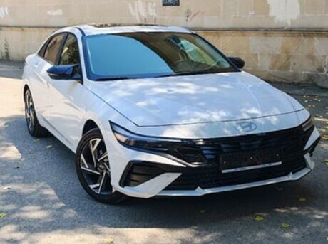 Hyundai Elantra 2024